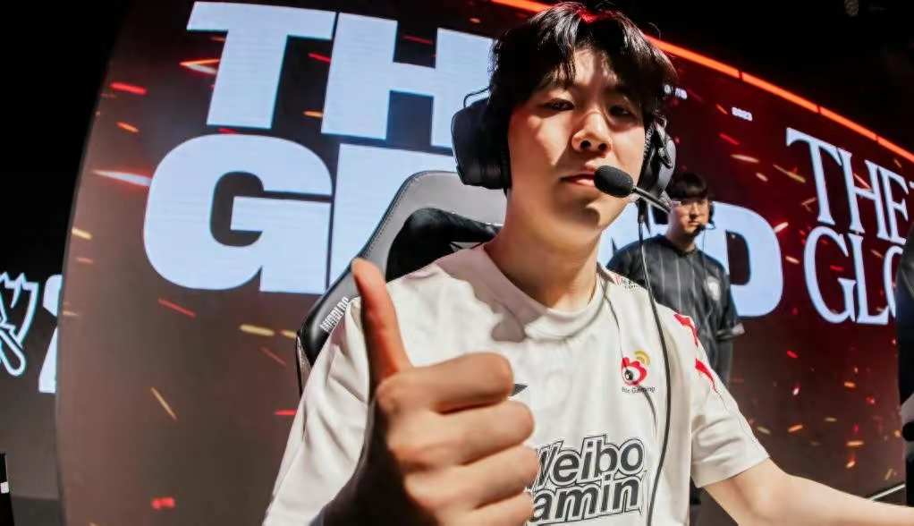 开云体育在线-BDS鏖战T1，369制霸全场