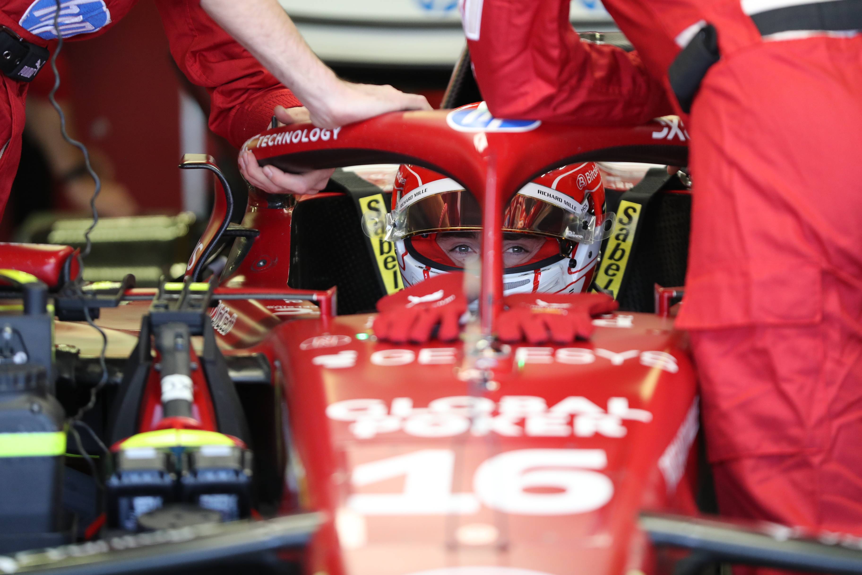 开云体育平台APP-迈凯伦完胜红牛二队，诺里斯点燃赛场